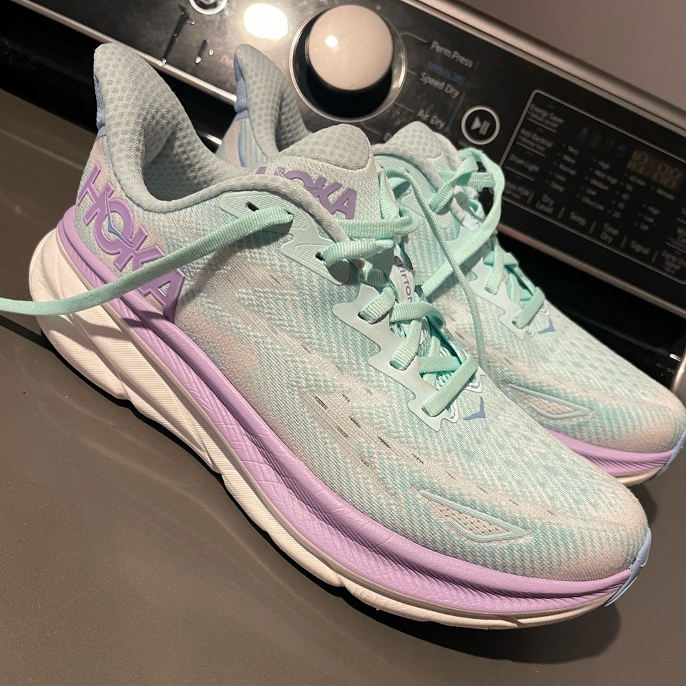 Women’s Hoka clifton 9
